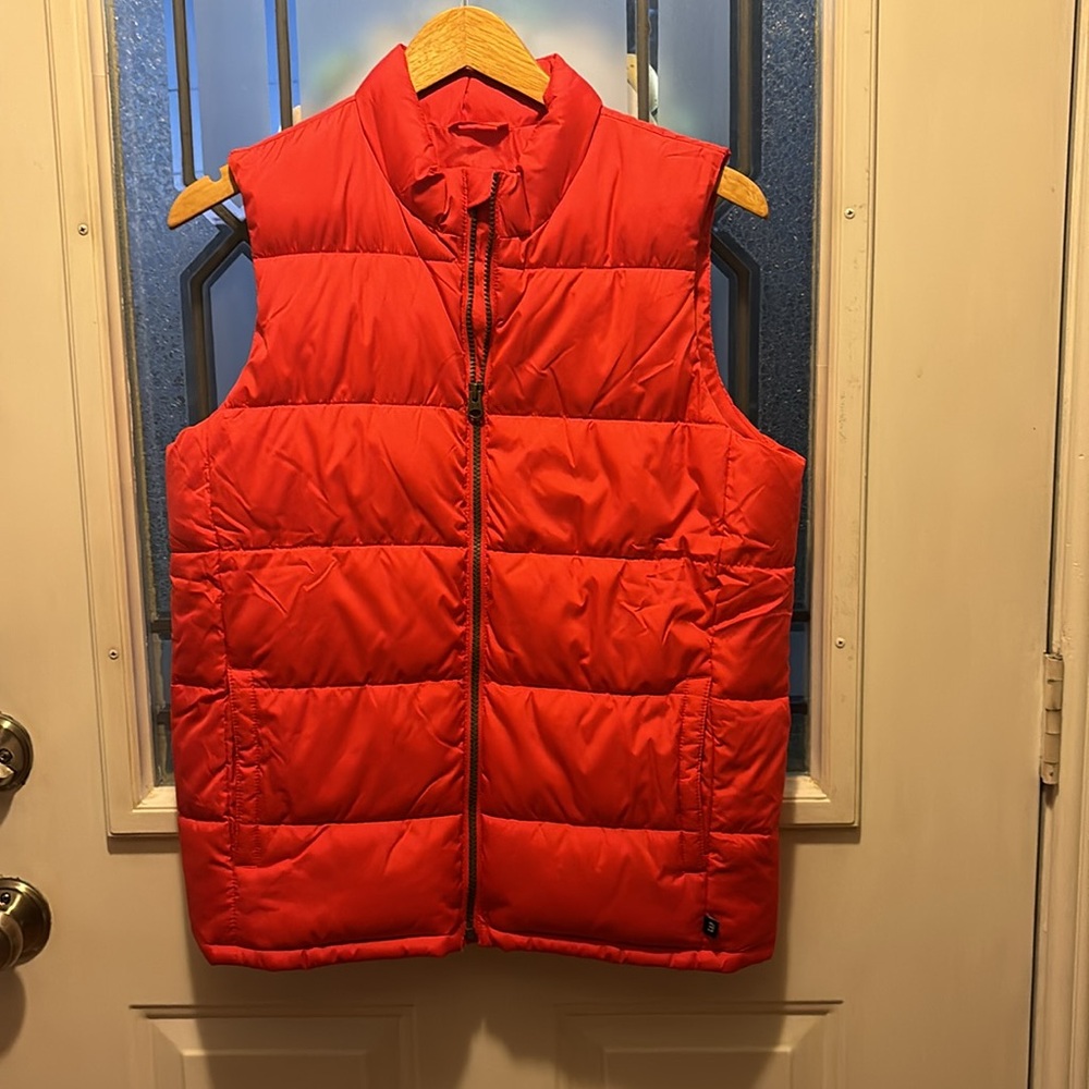 Red Boys Puffer Vest Size XXL